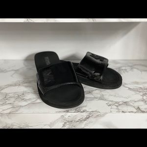 MICHAEL KORS slides